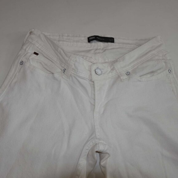 Levi's Women's Bold Curve Skinny Jeans Size 29 Low Rise White 30" Inseam Denim - Picture 3 of 7